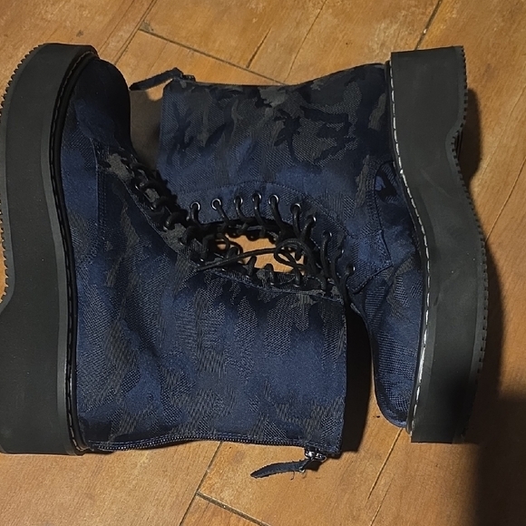 Kendall & Kylie Blue/Black Combat Boots - Picture 6 of 6